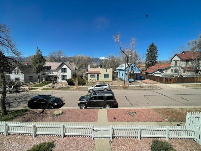 Building Photo - Beautiful historic 3BR/2BA Home