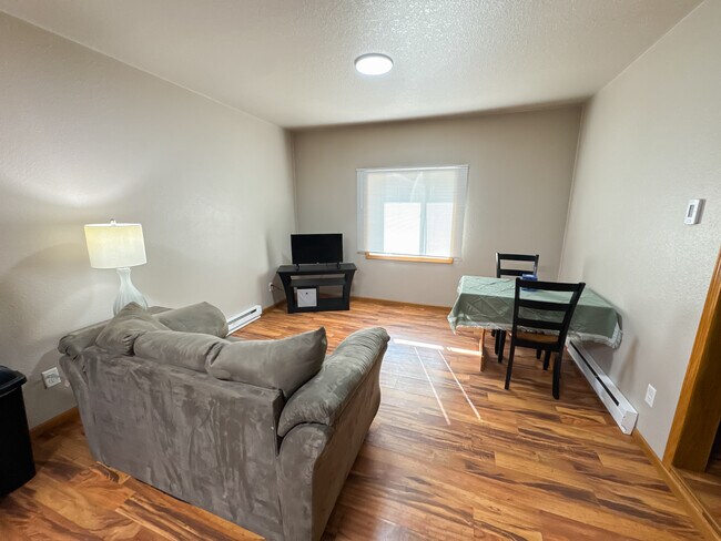 Building Photo - Theater Apartments Beulah