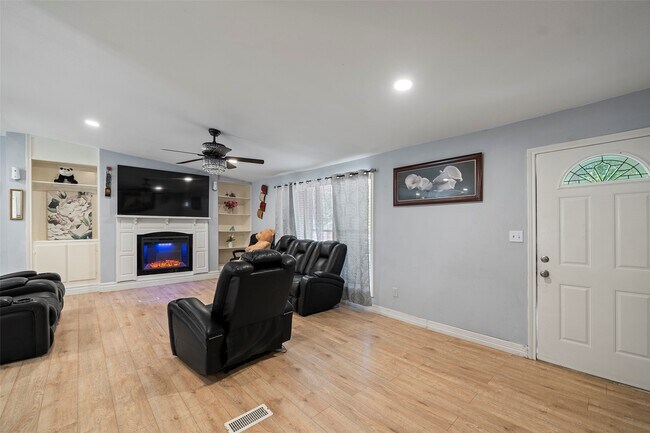 Building Photo - 2061 Rd 5100