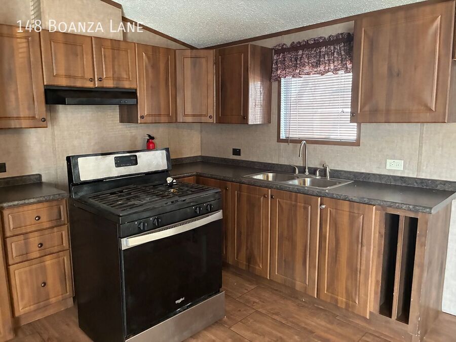 Foto del edificio - 148 Boanza Ln