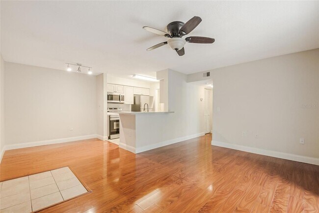 Foto del edificio - 1229 Bermuda Lakes Ln