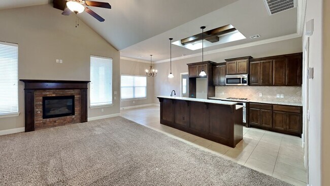 Building Photo - Very Nice 4 Bedroom 2.5 Bath Home in Moore Schools