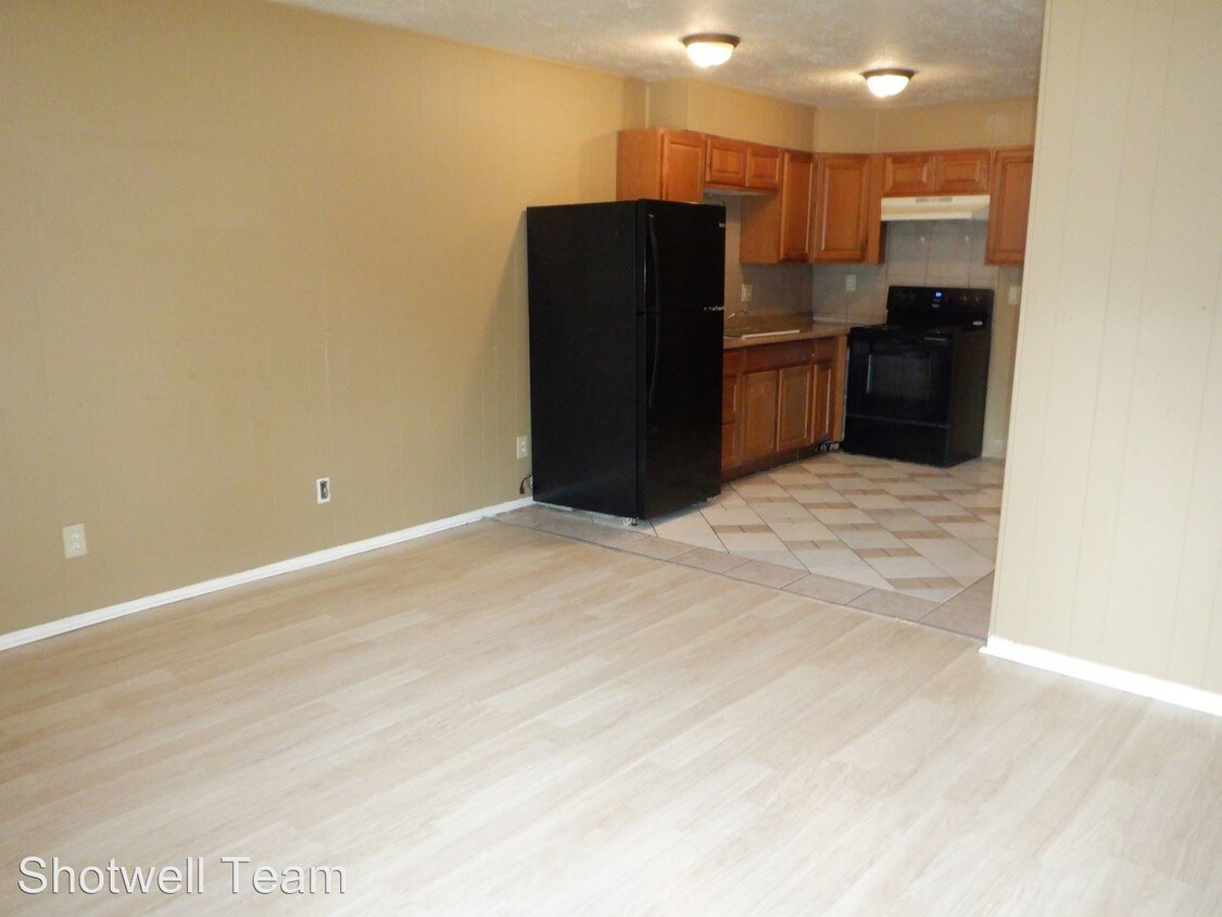 867 North Gallaher View Rd NW, Knoxville, TN 37923 Room for Rent in