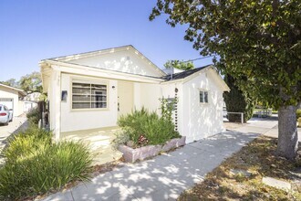 Building Photo - 735 Colorado Ave
