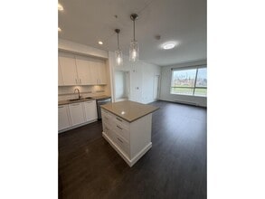 Building Photo - 20834 80 Ave