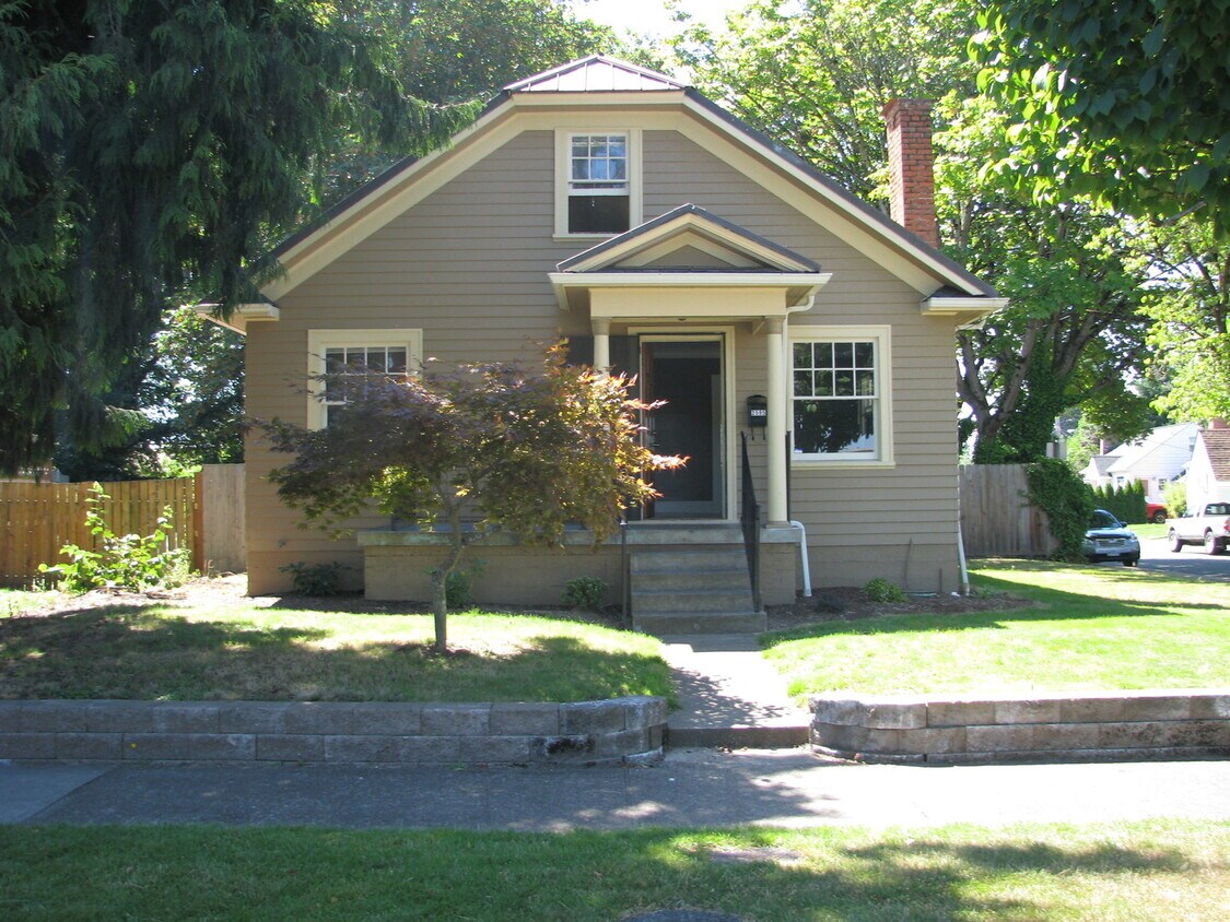 Primary Photo - Three Bedroom in North Salem