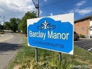 Building Photo - 502 Barclay Manor