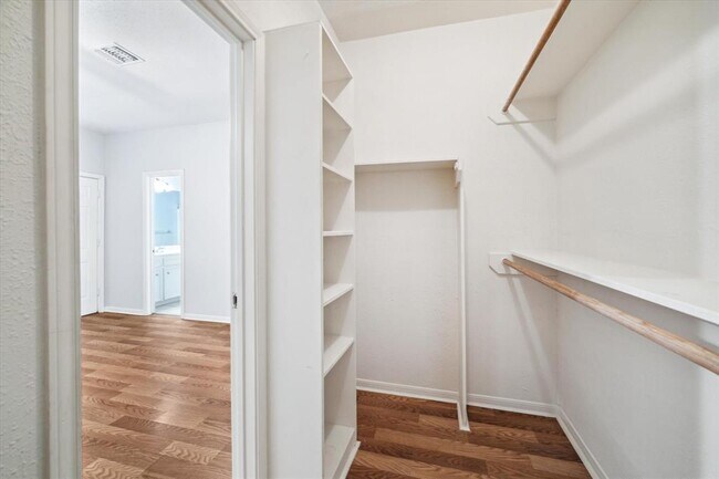 Building Photo - 8120 Hoffman St