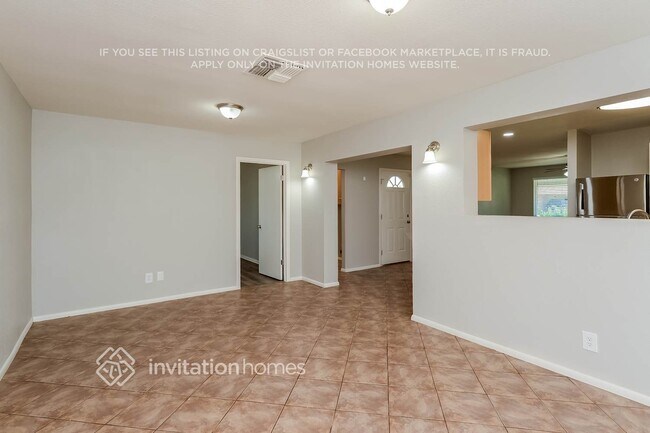 Foto del edificio - 3819 W Columbine Dr