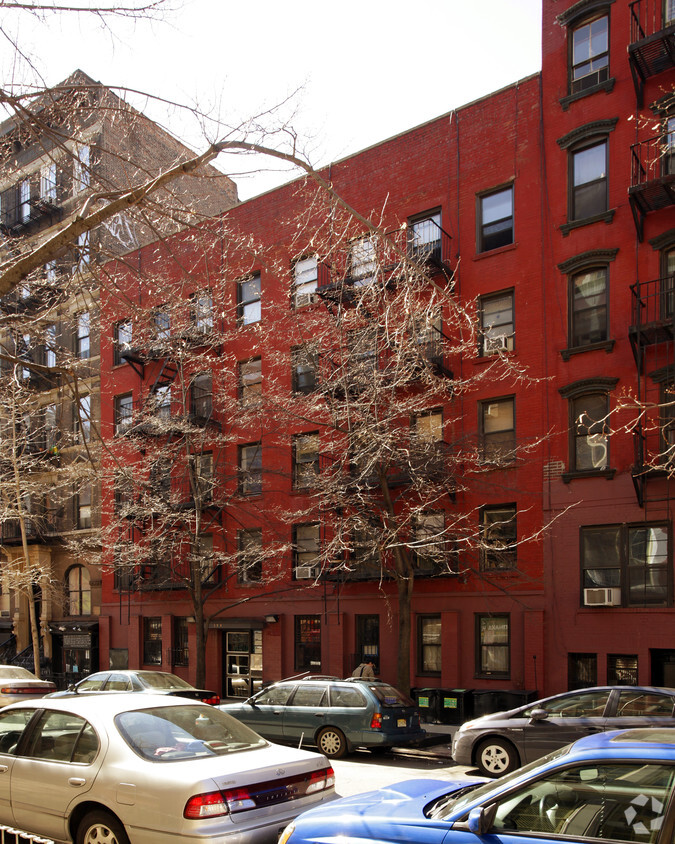 Primary Photo - 120 E 4th St