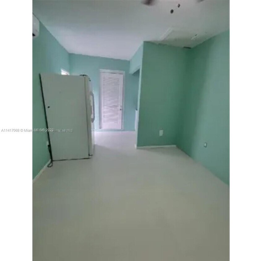 Building Photo - 3411 NW 72nd Way