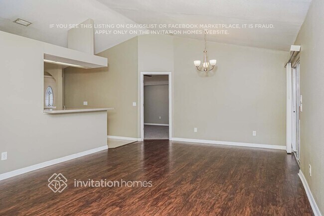 Foto del edificio - 2255 Dongola St