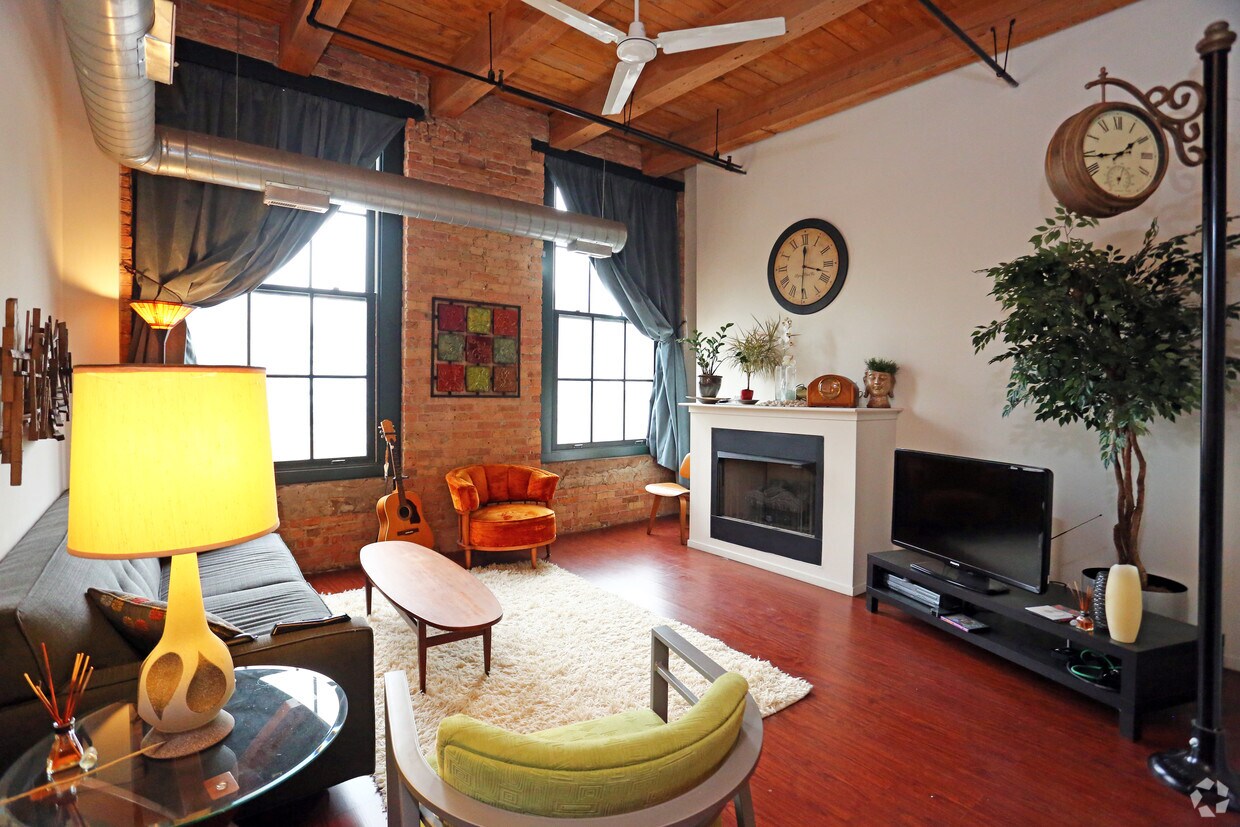 Lake Street Lofts Apartments Chicago Il Living Room Lake Street Lofts