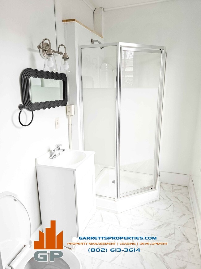 Building Photo - 31 E State St