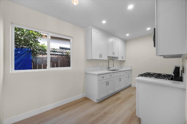 Building Photo - 3537 Delta Ave