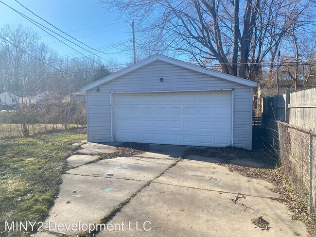 Building Photo - 3 br, 1 bath House - 14212 McGuire St.