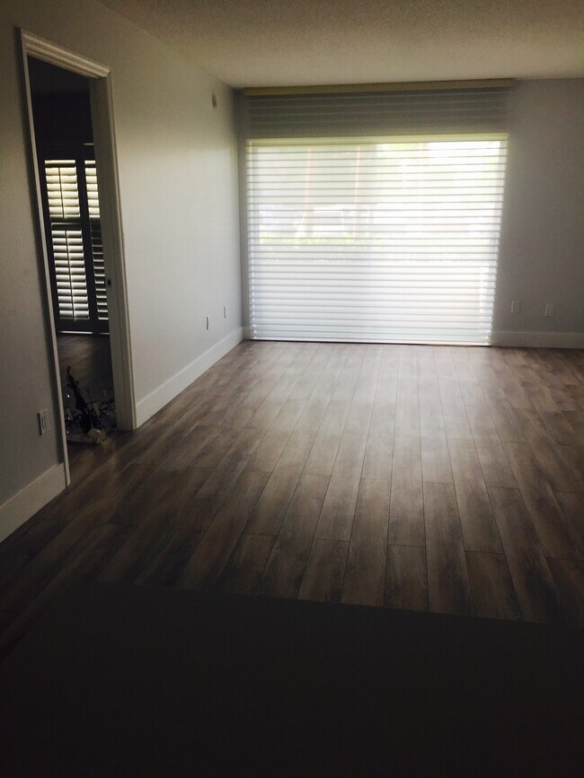 Livingroom - 7765 SW 86th St