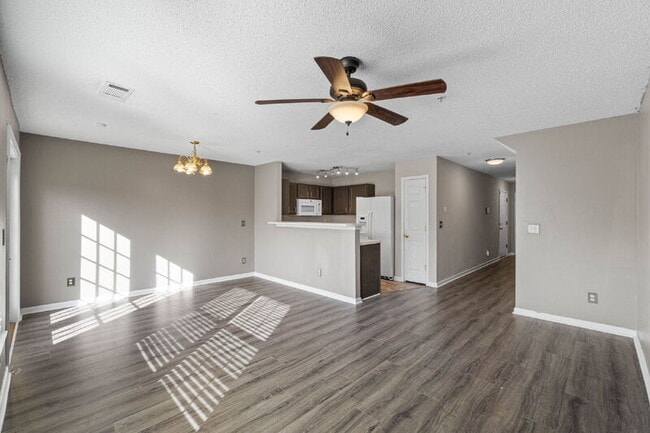 Foto del edificio - 266 Swaying Pine Ct