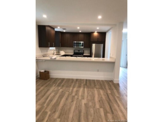 Foto del edificio - 5790-5762 SW 62nd St