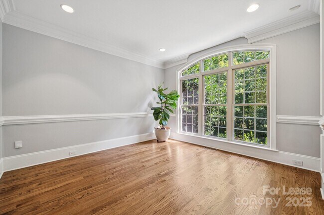 Foto del edificio - 7328 Summerlin Pl