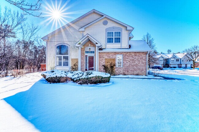 Foto del edificio - 9311 Forest Glen Ct