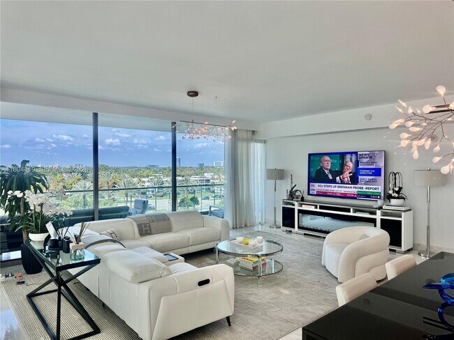 Foto del edificio - 10201 Collins Ave