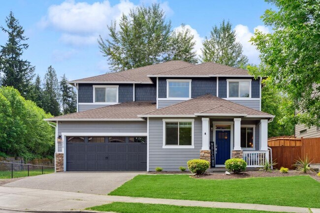 Building Photo - 3510 Highlands Blvd - 4 bedrooms + den