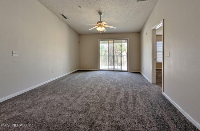 Building Photo - 7051 Deer Lodge Cir