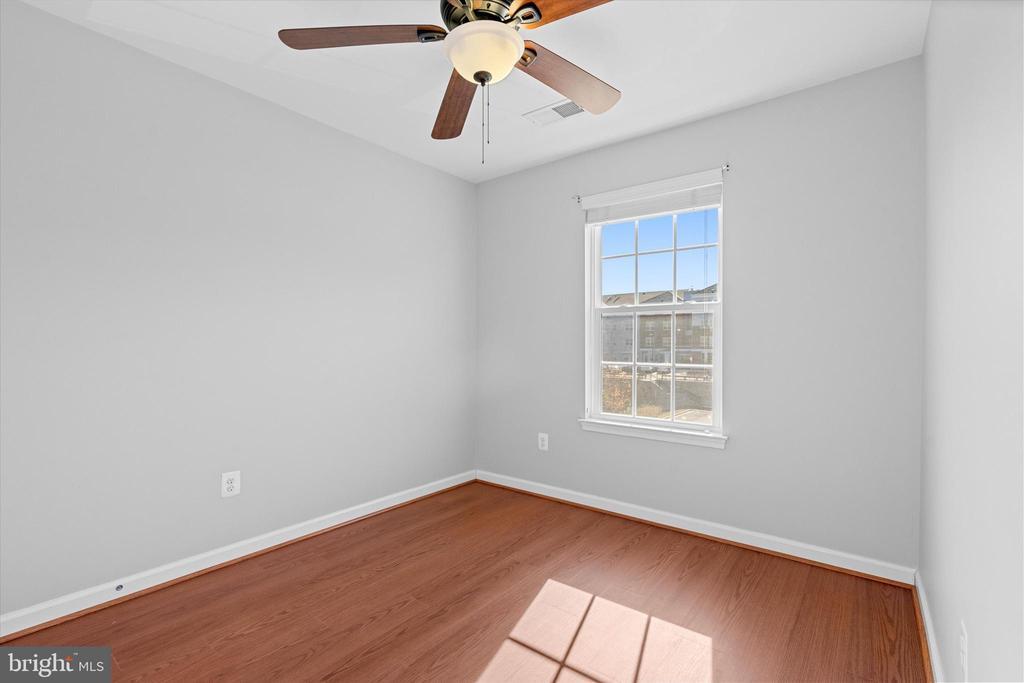 Foto principal - 4382 Daisy Reid Ave