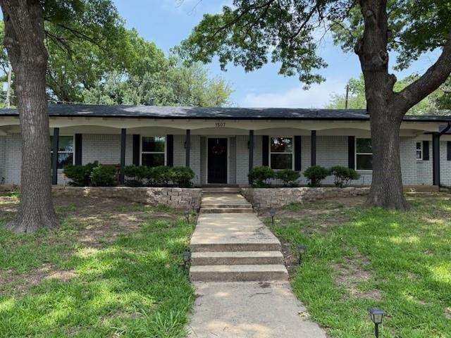 Foto del edificio - 1507 Greenbrier Dr