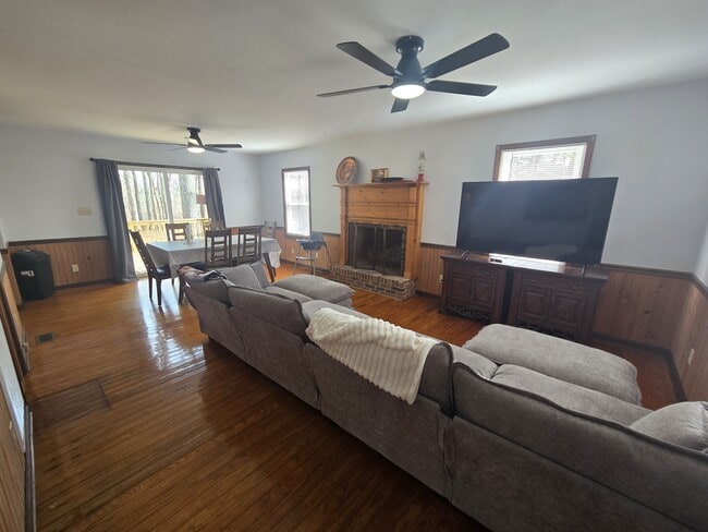 Foto del edificio - 125 Lone Eagle Way