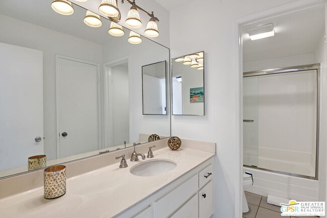 Foto del edificio - 1552 S Camino Real