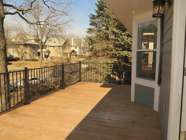 Deck - 3783 Washington St