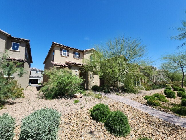Building Photo - Gorgeous Recently Built 3 Bedroom Home!