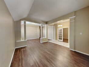 Building Photo - 1907 W Welsford Dr