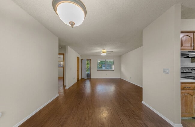 Building Photo - Great 2 Bed /1 Bath Downtown Bentonville