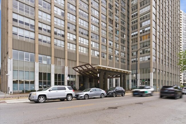 Building Photo - 655 W Irving Park Rd