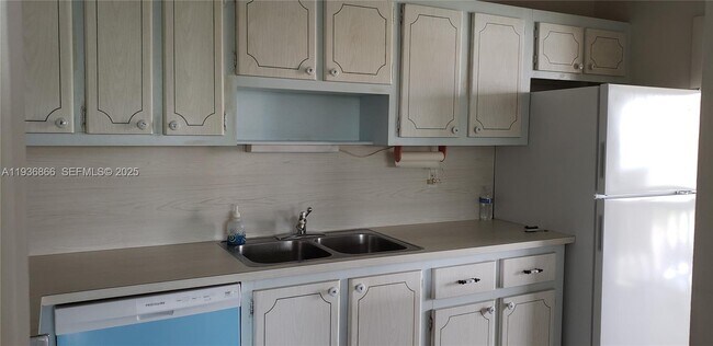 Building Photo - 1450 Atlantic Shores Blvd