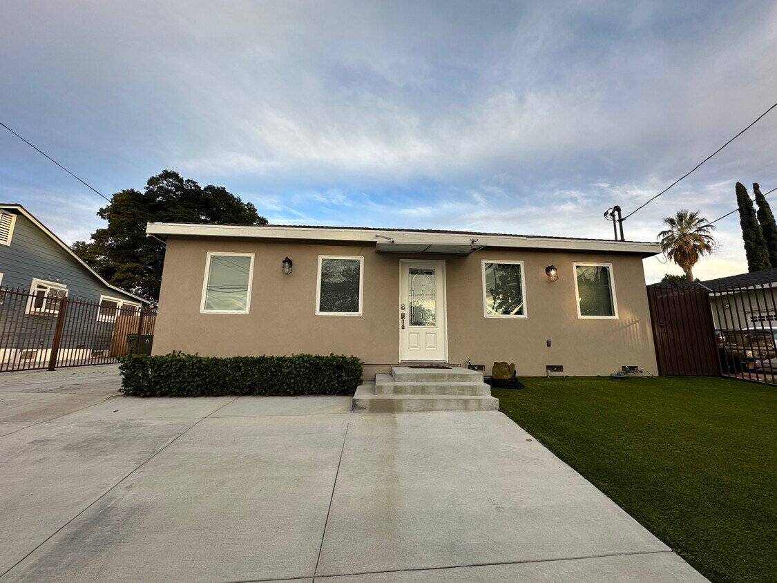 10930 Oro Vista Ave, Sunland, CA 91040 House Rental in Sunland, CA