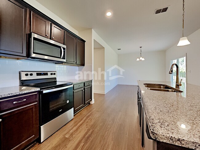 Foto del edificio - 481 Sandstone Drive