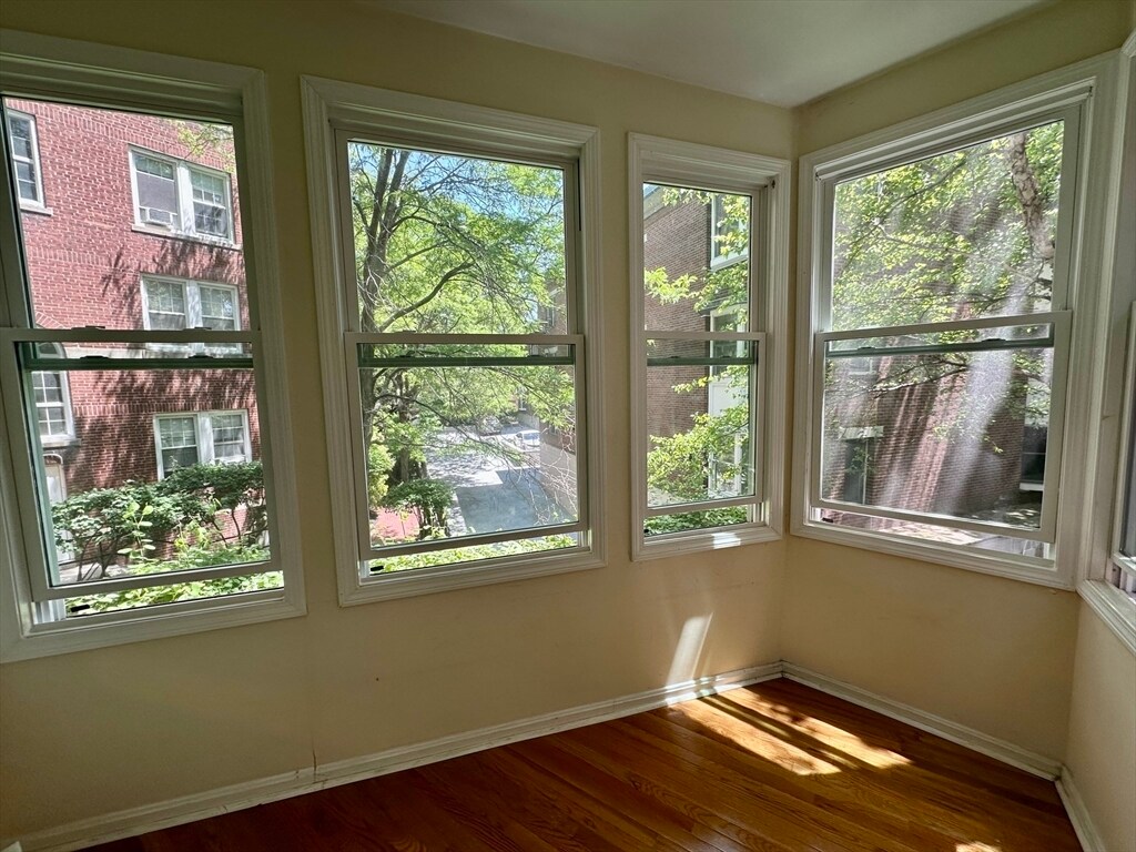 Building Photo - 1407 Beacon St