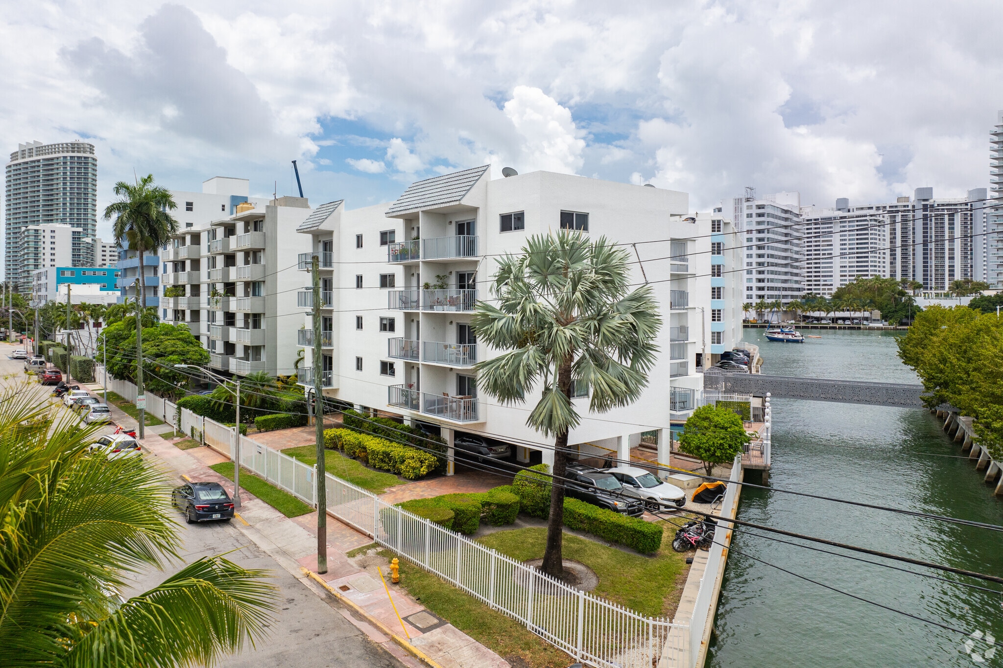 Arcadia Condominiums