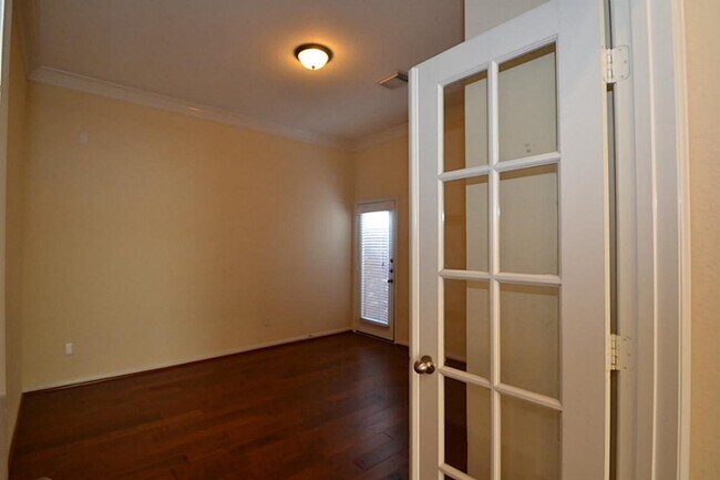Foto del edificio - 6606 Cadogan Ct