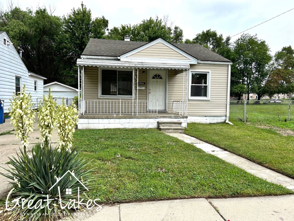 Primary Photo - Cozy 2 Bedroom 1 Bathroom now available fo...