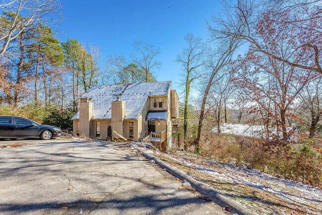 Foto del edificio - 3620 Idlewild Cir