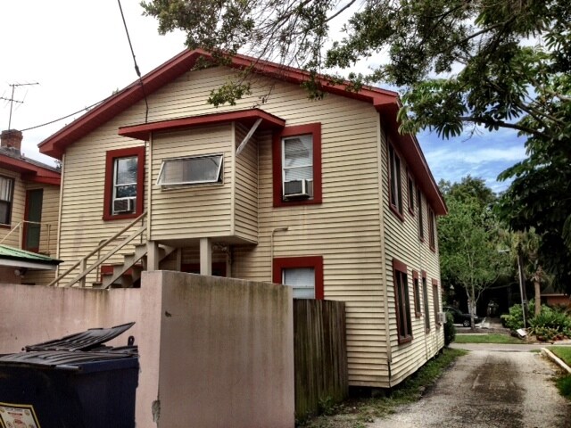 Building Photo - 1416 S Lorenzo Ave
