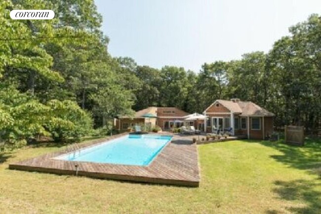 Foto del edificio - 497 Springs Fireplace Rd