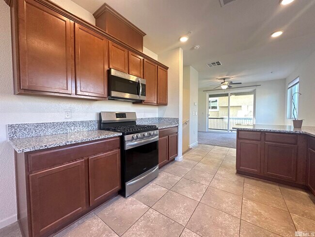 Foto del edificio - 2999 Silver River Ln