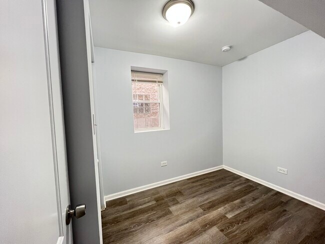 Foto del edificio - 2831 S Quinn St