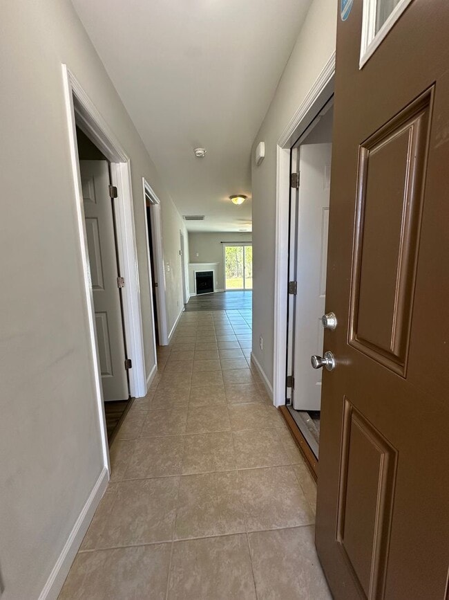 Building Photo - 2 BR 2 BA in Holly Ridge